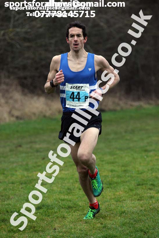 Veteran mens 2018 Durham Cathedral Cross Country Relays. Photo:  David T. Hewitson/Sports for All Pics